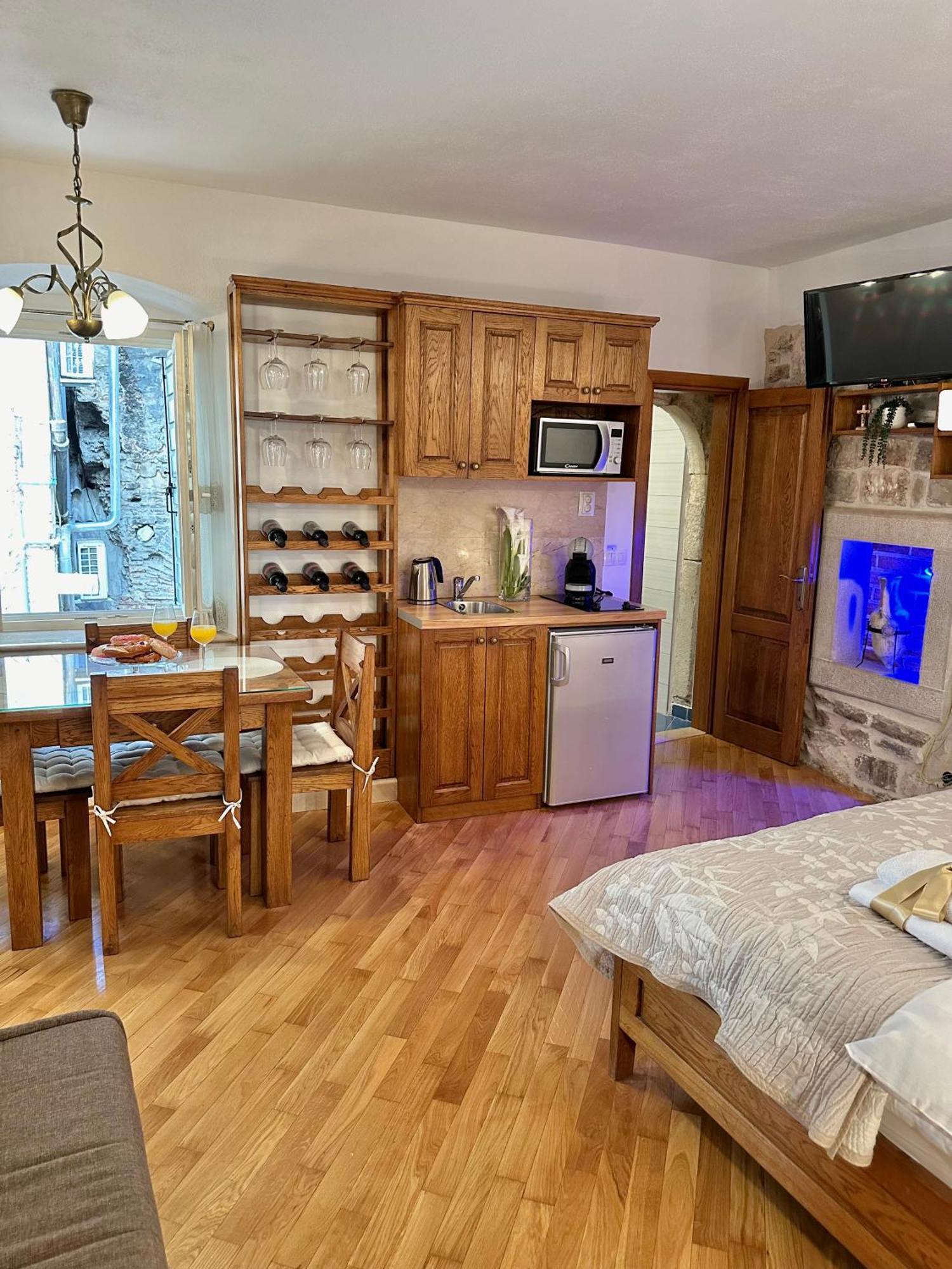 Diocletian Wine Studio Apartment II Split Exteriör bild